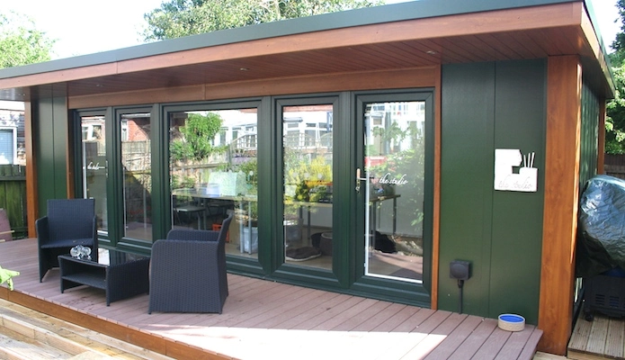 A garden art studio for teaching painting to children